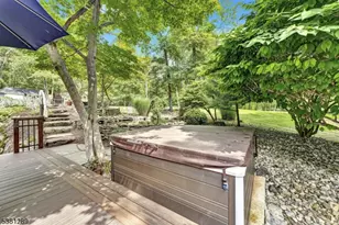 1 W Shore Rd, Bloomingdale, NJ 07403 - Photo 36