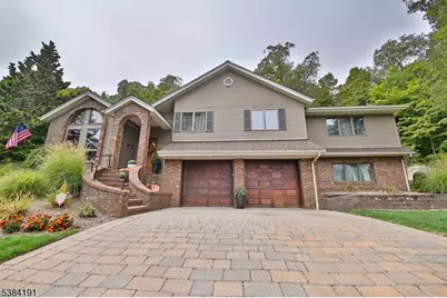 163 Breakneck Rd, Vernon, NJ 07422 - Photo 1