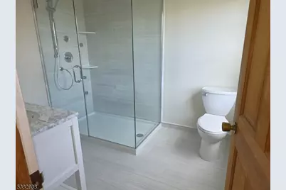 60 Perryville Rd, Union Township, NJ 08867 - Photo 8