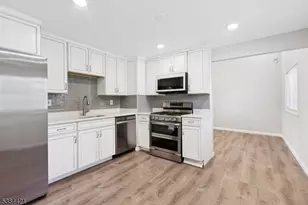 5 Waverly Dr, Edison, NJ 08817 - Photo 8