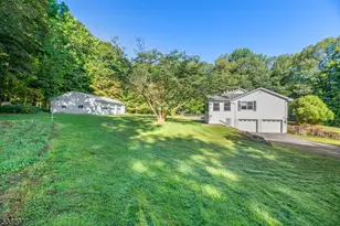 245 Barrett Rd, Vernon, NJ 07462 - Photo 8