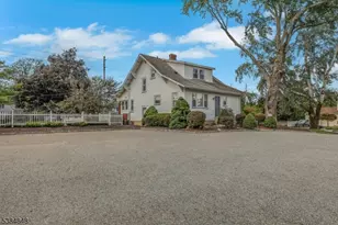 782 Valley Rd, Wayne, NJ 07470 - Photo 8