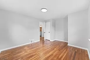 18 Farmingdale Ave, Bloomfield, NJ 07003 - Photo 16