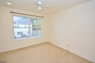 125 Exeter Ct, Piscataway Township, NJ 08854 - Photo 12