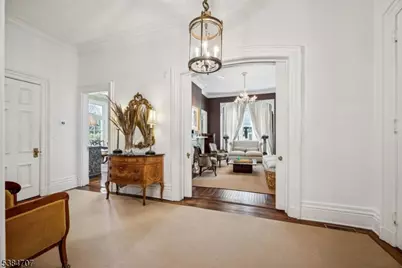 21 Franklin Pl, Morristown, NJ 07960 - Photo 4