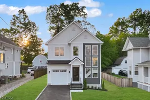 29 N Hillside Ave, Chatham, NJ 07928 - Photo 1