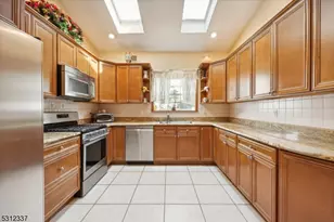 937 Roosevelt Ave, Union Township, NJ 07083 - Photo 16