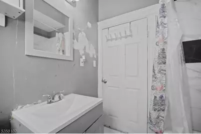 253 S Burnett St, East Orange, NJ 07018 - Photo 34