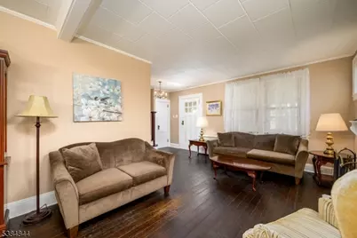 960 Moessner Ave, Union Township, NJ 07083 - Photo 6