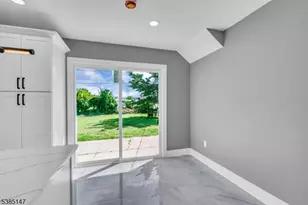 14 Melbourne Ln, Willingboro Twp., NJ 08046 - Photo 8