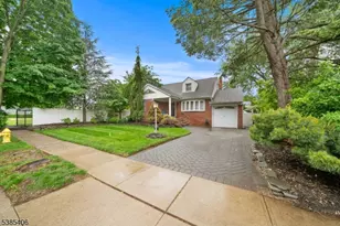 33 Irwin Pl, Bloomfield, NJ 07003 - Photo 1