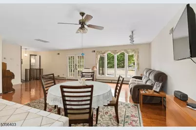 87 Ivy Ln, Bridgewater, NJ 08807 - Photo 4