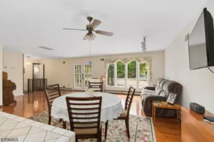 87 Ivy Ln, Bridgewater, NJ 08807 - Photo 4