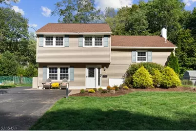 114 Knolls Rd, Bloomingdale, NJ 07403 - Photo 1