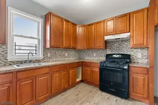 87 Columbia Ave, Newark, NJ 07106 - Photo 4