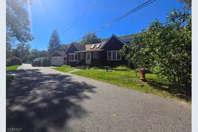 61 Pequot Trl, Jefferson Township, NJ 07438 - Photo 1