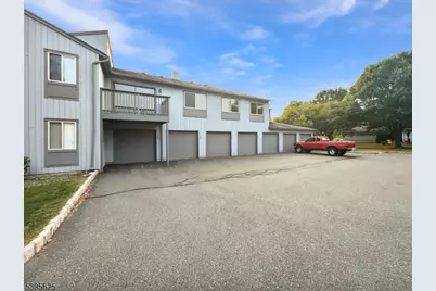 238 Drake Ln, Roxbury Township, NJ 07852 - Photo 8