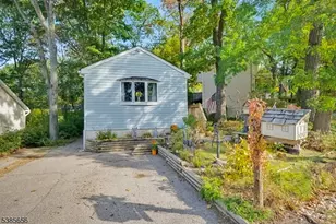 5 Geneva Trail, Hopatcong, NJ 07843 - Photo 2