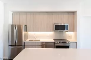 104 Baker St, Maplewood Twp., NJ 07040 - Photo 10