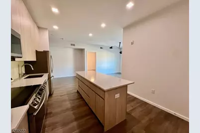 104 Baker St #304, Maplewood Twp., NJ 07040 - Photo 12