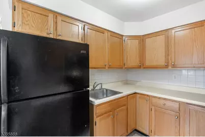 250 Woodcliff Ave, Little Falls Township, NJ 07424 - Photo 12