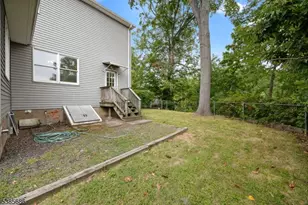 250 Woodcliff Ave, Little Falls Township, NJ 07424 - Photo 28