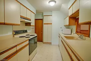 96 Parsippany Rd, Hanover Township, NJ 07981 - Photo 10