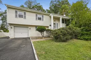 10 Berkeley Terrace, Livingston, NJ 07039 - Photo 1