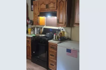 25 Morton Pl, Jersey City, NJ 07305 - Photo 6