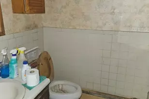 289 A Clerk St, Jersey City, NJ 07304 - Photo 2