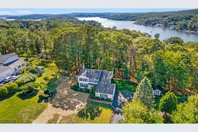 16 Colonial Circle Dr, Jefferson Township, NJ 07849 - Photo 1