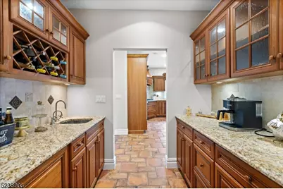 27 Ringwood Ln, West Milford, NJ 07421 - Photo 10