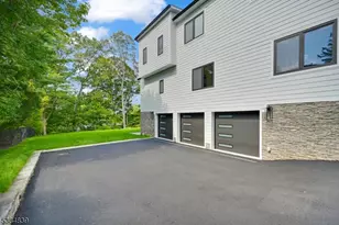 55 Troy Dr, Millburn Twp., NJ 07078 - Photo 34