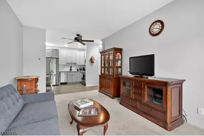 7308 Richmond Rd #308, West Milford, NJ 07480 - Photo 6