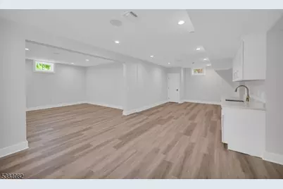 94 E Cedar St, Livingston, NJ 07039 - Photo 30