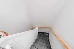 21 Gladstone Ave, Newark, NJ 07106 - Photo 22