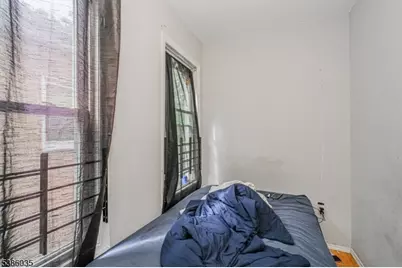 21 Gladstone Ave, Newark, NJ 07106 - Photo 18