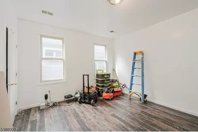 16 Alexander St, Newark, NJ 07106 - Photo 8