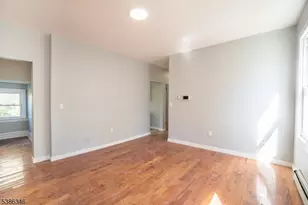 43 Tillinghast St, Newark, NJ 07108 - Photo 6