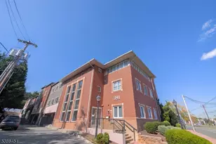 391 Springfield Ave, Berkeley Heights Township, NJ 07922 - Photo 2