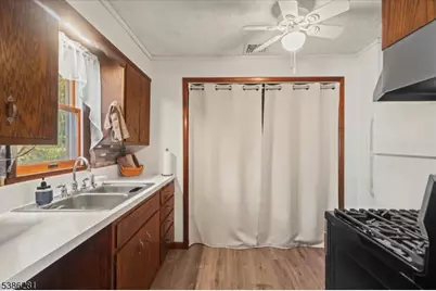 35 Vine Ave, West Milford, NJ 07480 - Photo 10