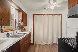 35 Vine Ave, West Milford, NJ 07480 - Photo 10