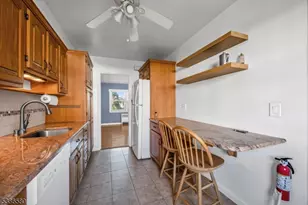 6 Gainesborough, River Edge, NJ 07661 - Photo 8