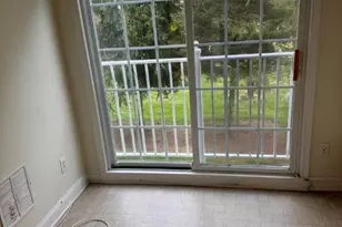 138 Limerick Ln, Lopatcong Township, NJ 08865 - Photo 12