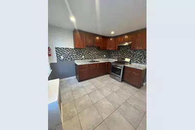 182 Seymour Ave First Fl, Newark, NJ 07108 - Photo 2