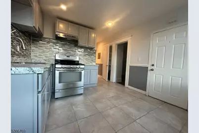 182 Seymour Ave Second Fl #2, Newark, NJ 07108 - Photo 4