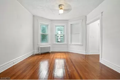 97 Hopkins Pl #3, Irvington, NJ 07111 - Photo 4