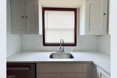 168 Pacific St, Newark, NJ 07105 - Photo 2