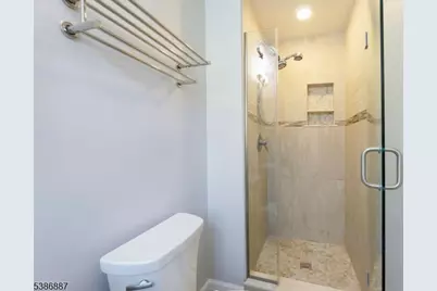 71 Roosevelt St, Roseland, NJ 07068 - Photo 16