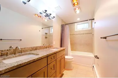 71 Roosevelt St, Roseland, NJ 07068 - Photo 22